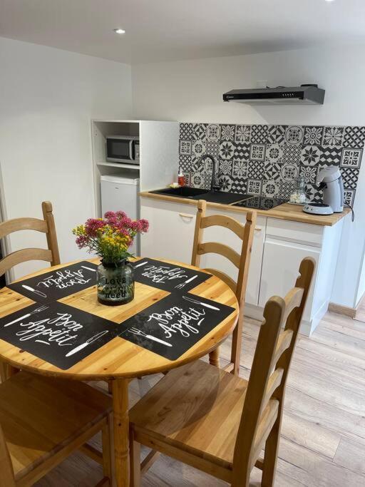 Appart 2 Pieces 35M2,Centre Ville, Parking Gratuit Bourges Exterior foto